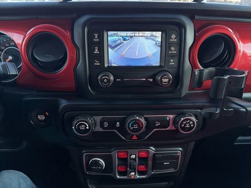 Used 2018 Jeep Wrangler Unlimited Sport S image 26