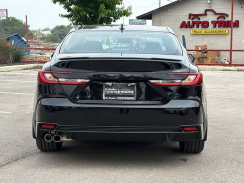 New 2026 Toyota Camry Hybrid FWD image 7