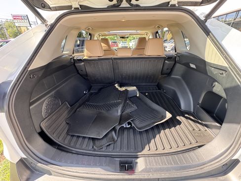 Used 2020 Toyota RAV4 XLE Premium AWD/4WD image 9