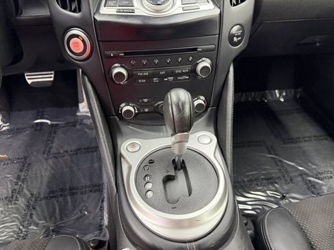 Used 2020 Nissan 370Z Touring Sport image 16