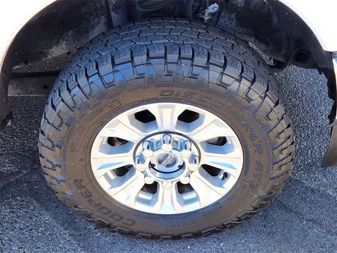 Used 2021 Ford F250 XLT w/ XLT Value Package image 15