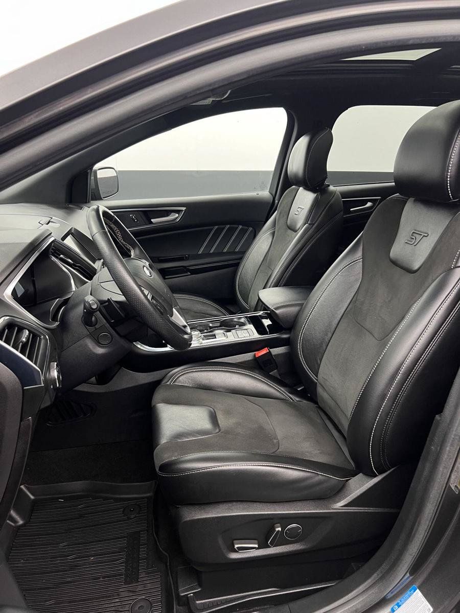 Used 2019 Ford Edge ST w/ Equipment Group 401A AWD/4WD image 4
