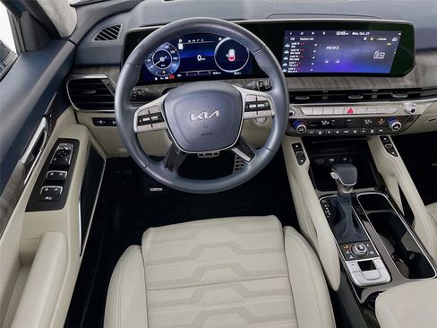 Used 2025 Kia Telluride SX Prestige image 27