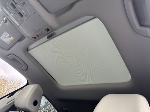 New 2026 Volkswagen Jetta SE FWD image 15