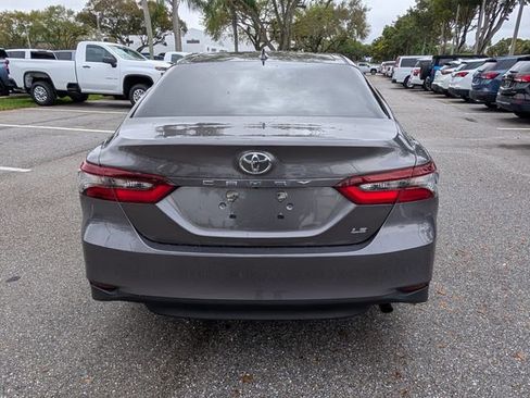 Used 2022 Toyota Camry LE image 6