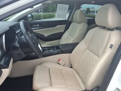 Used 2021 Nissan Maxima Platinum w/ Sport Mat Group FWD image 14