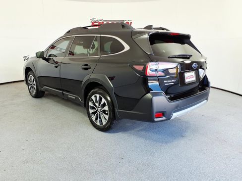 Used 2024 Subaru Outback Limited AWD/4WD image 8