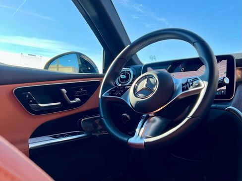 Certified 2025 Mercedes-Benz GLC 300 4MATIC image 13