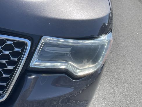 Used 2018 Jeep Grand Cherokee Overland image 10