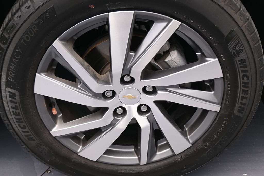 Used 2024 Chevrolet Equinox LT FWD image 44