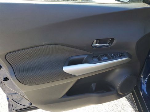 Used 2020 Nissan Kicks SV image 17