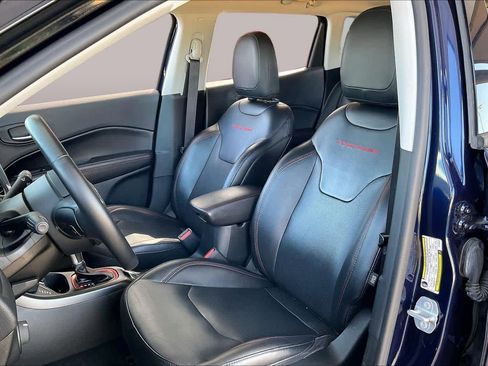 Used 2019 Jeep Compass Trailhawk w/ Leather Interior Group AWD/4WD image 8