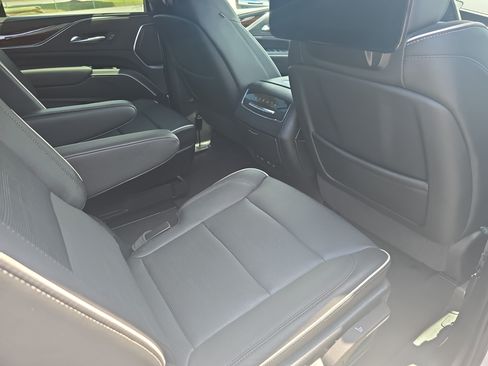 Certified 2023 Cadillac Escalade Premium Luxury w/ Performance Package AWD/4WD image 11