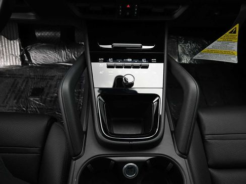 Certified 2026 Porsche Cayenne Coupe AWD/4WD image 14