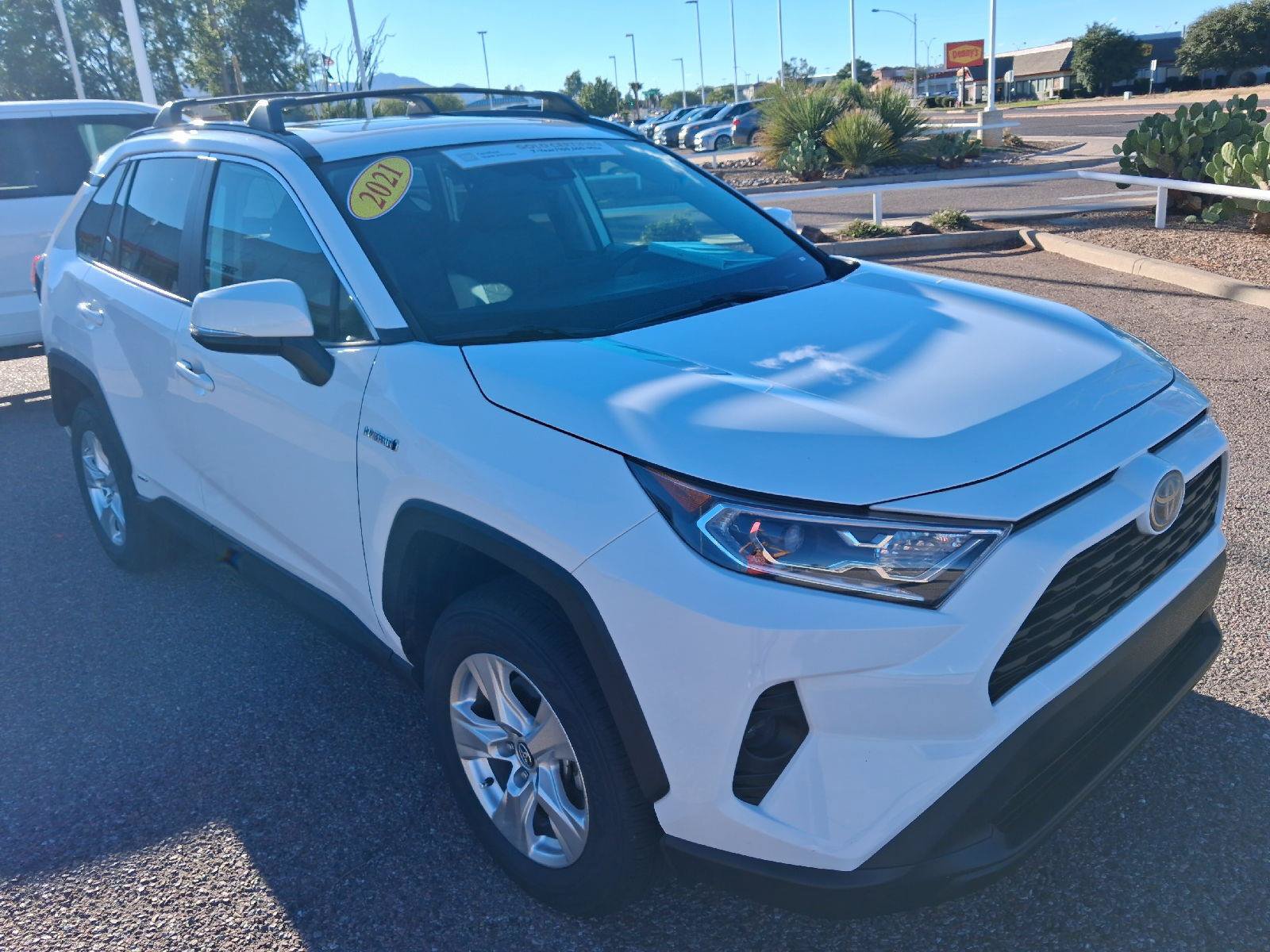 Used 2021 Toyota RAV4 XLE w/ Convenience Package AWD/4WD image 9