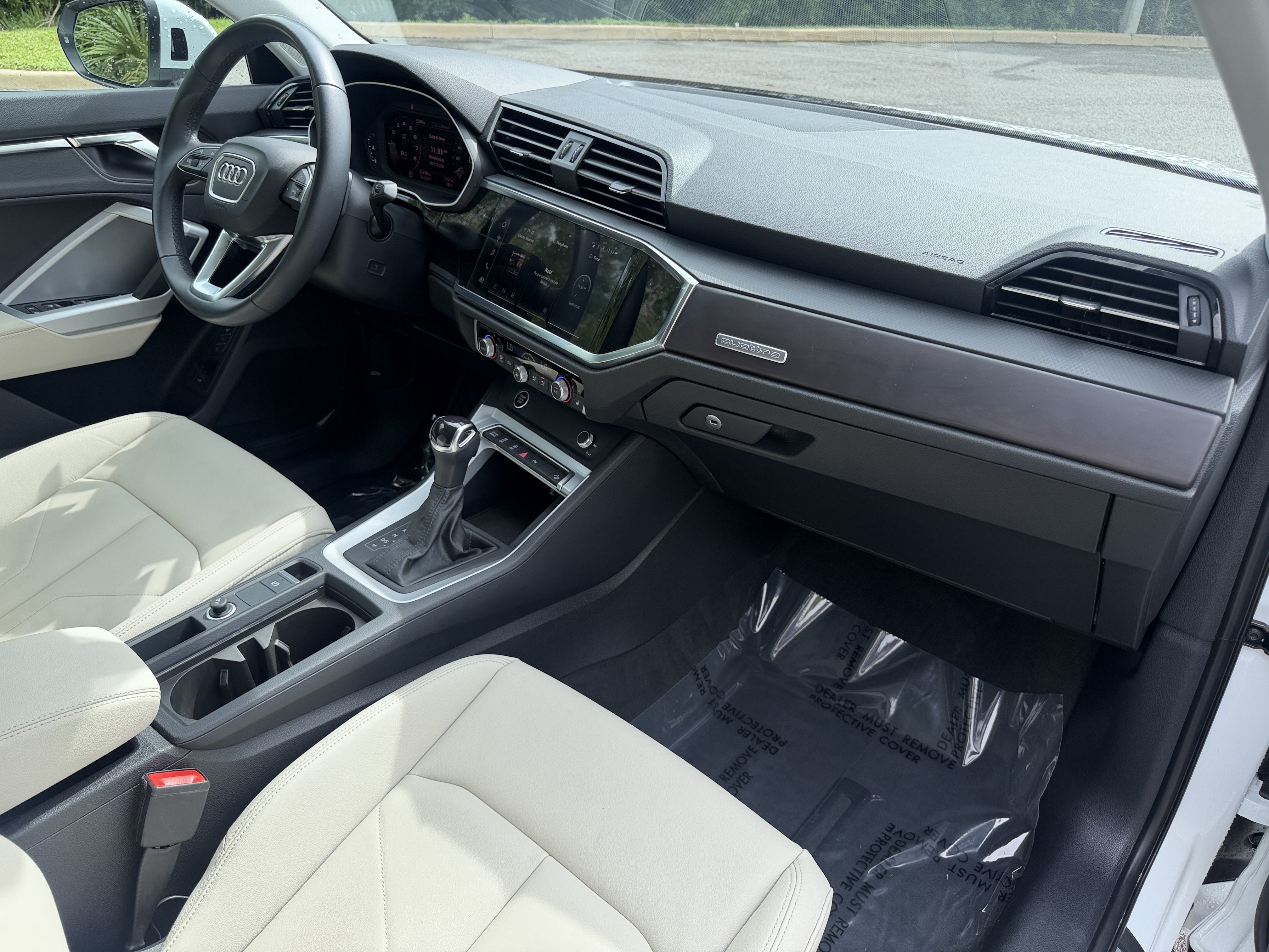Used 2023 Audi Q3 2.0T Premium AWD/4WD image 13