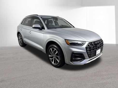 Used 2021 Audi Q5 2.0T Premium Plus w/ Premium Plus Package AWD/4WD image 3