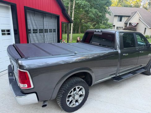 Used 2018 RAM 2500 Limited AWD/4WD image 9