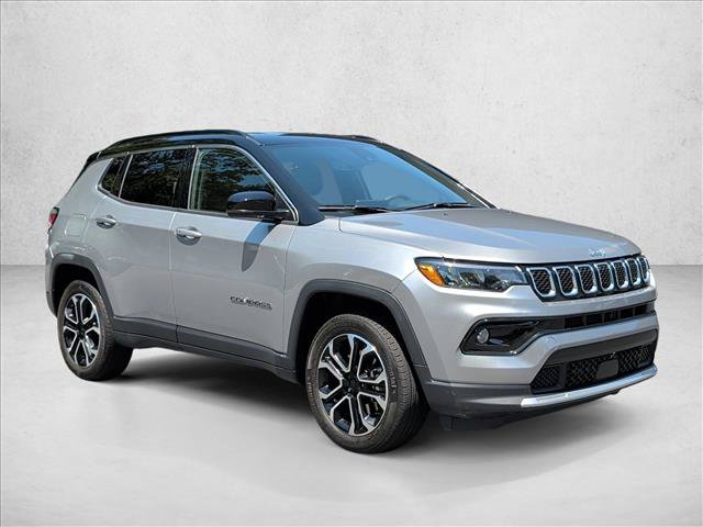Used 2023 Jeep Compass Limited AWD/4WD image 3