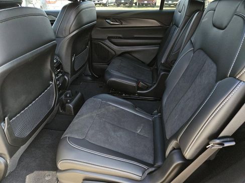 New 2025 Jeep Grand Cherokee L Altitude image 26