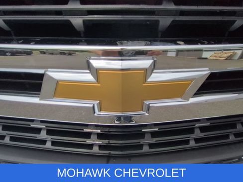 Used 2021 Chevrolet Silverado 1500 LT AWD/4WD image 31