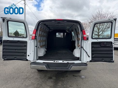 Used 2024 Chevrolet Express 2500 w/ Driver Convenience Package image 29