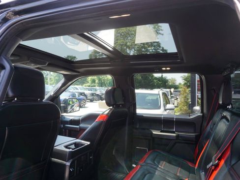 Used 2019 Ford F150 Lariat w/ Equipment Group 502A Luxury AWD/4WD image 15