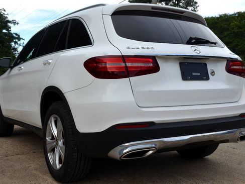 Used 2018 Mercedes-Benz GLC 300 4MATIC image 7