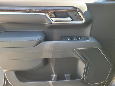 New 2026 GMC Sierra 1500 SLE w/ Preferred Package image 25