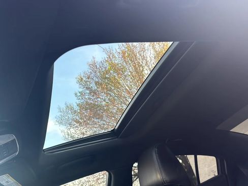 Used 2017 Dodge Charger R/T w/ Plus Group image 11