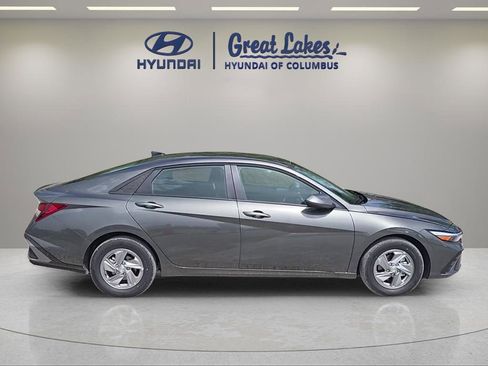 New 2026 Hyundai Elantra SE FWD image 6