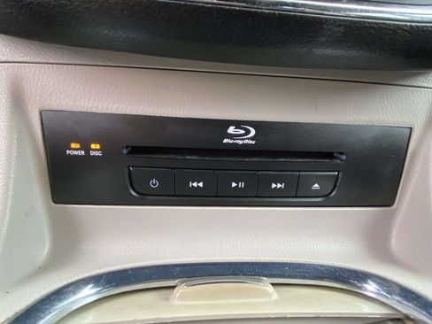 Used 2014 Dodge Grand Caravan SXT image 19