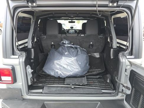 Used 2019 Jeep Wrangler Unlimited Sport S image 16