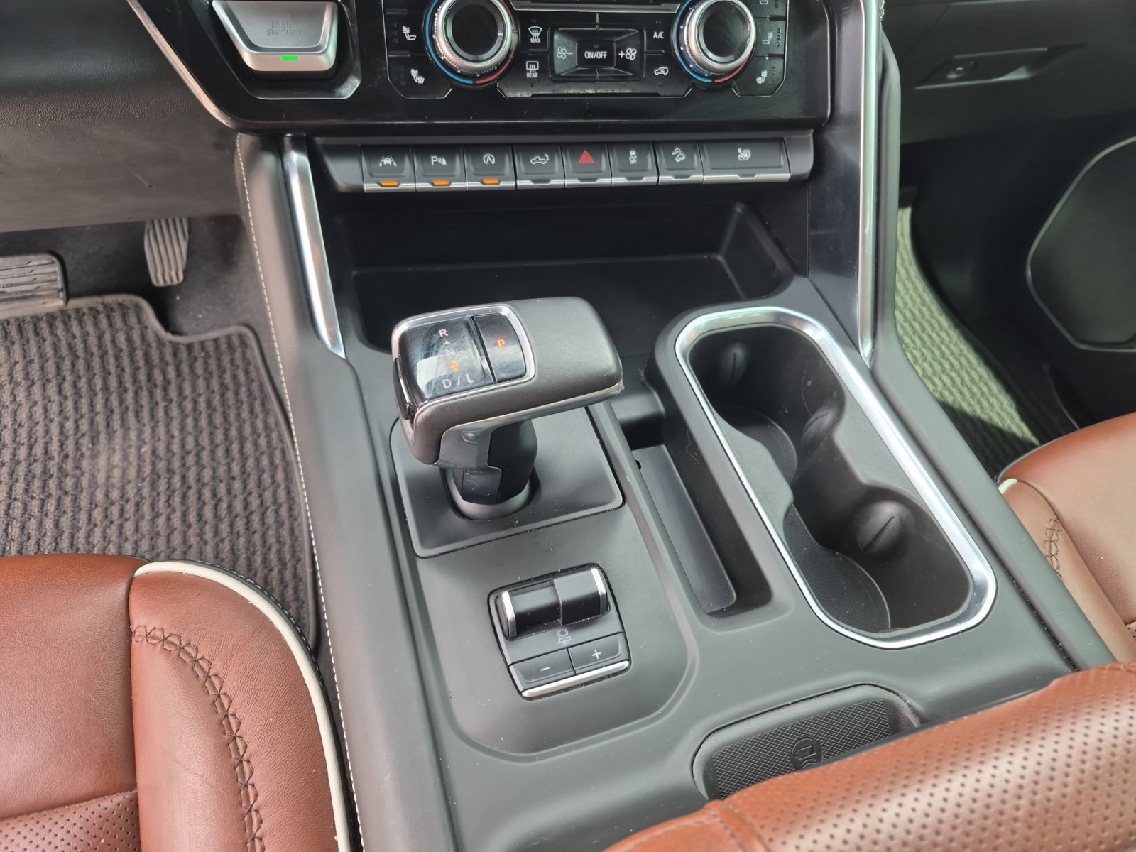 Used 2022 GMC Sierra 1500 Denali Ultimate AWD/4WD image 12