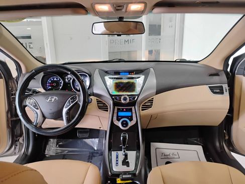 Used 2013 Hyundai Elantra Limited w/ Technology Pkg FWD image 8