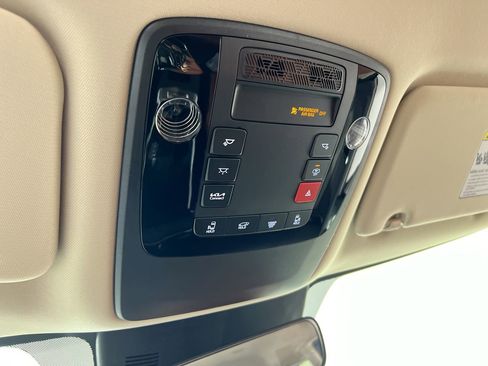 New 2026 Kia Carnival EX image 18