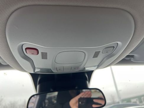 Used 2023 Jeep Renegade Latitude image 25