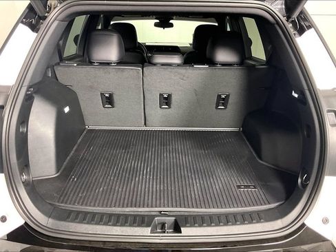 Used 2026 GMC Terrain AT4 w/ LPO, Floor Liner Package AWD/4WD image 26