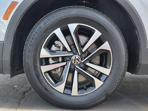 Used 2023 Volkswagen Tiguan S image 25