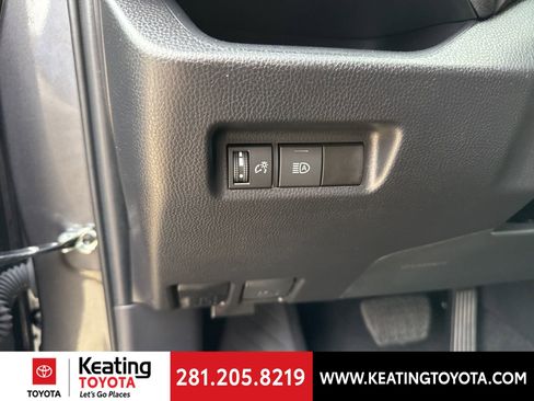 Used 2025 Toyota RAV4 XLE image 13