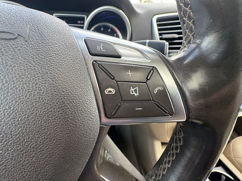 Used 2015 Mercedes-Benz ML 350 4MATIC image 27