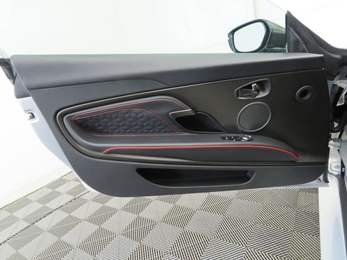 Used 2023 Aston Martin DBS Coupe image 23