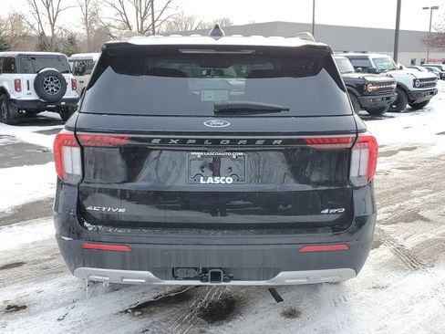 New 2026 Ford Explorer Active w/ Active Comfort Package image 5