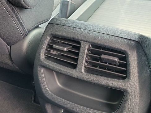 Used 2023 Honda Ridgeline Sport image 6