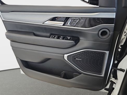 New 2026 Jeep Grand Wagoneer 4WD image 26