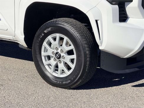 Certified 2024 Toyota Tacoma SR5 image 25
