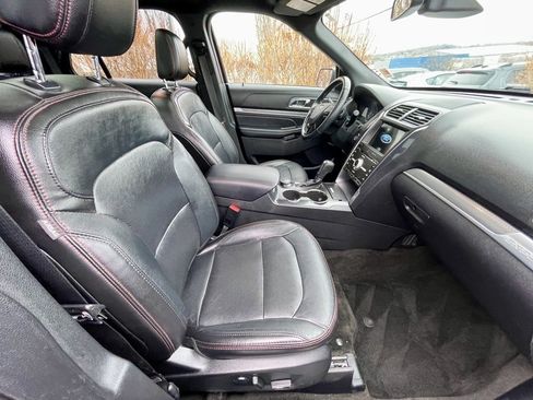 Used 2018 Ford Explorer Sport w/ Ford Safe & Smart Package image 14