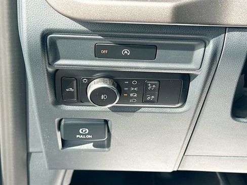 Used 2025 Ford F150 XL w/ Equipment Group 103A High RWD image 10