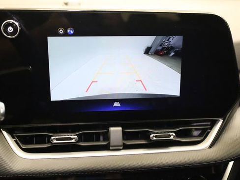 Used 2025 Chevrolet Equinox LT FWD image 21