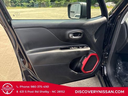 Used 2020 Jeep Renegade Trailhawk image 15